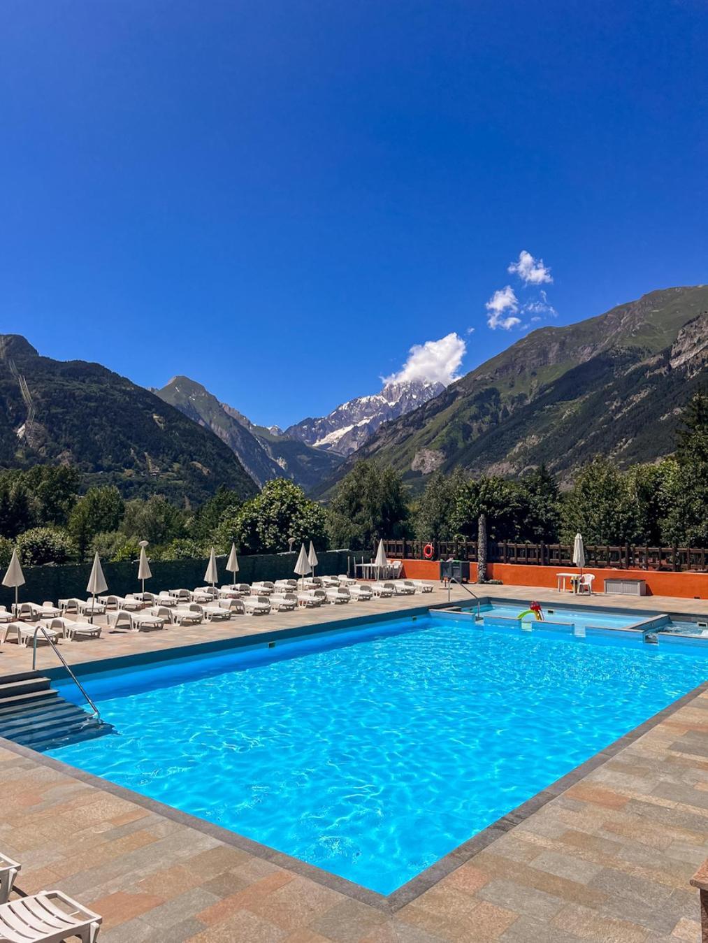 Bijoux Des Alpes - Mont Blanc Village La Salle Exteriör bild