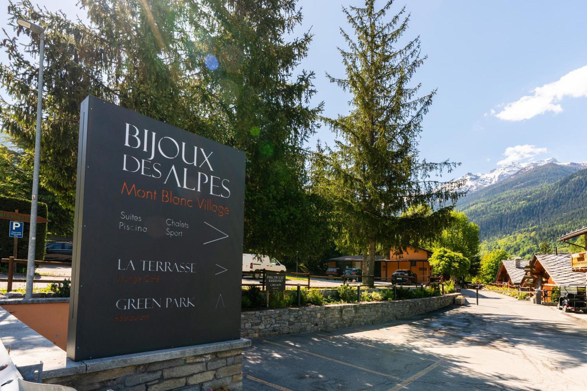 Bijoux Des Alpes - Mont Blanc Village La Salle Exteriör bild